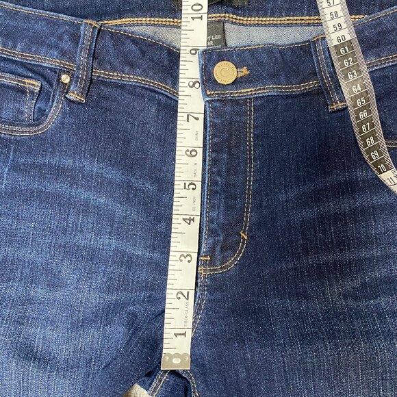White House Black market boot leg jeans size 8R - Picture 9 of 12